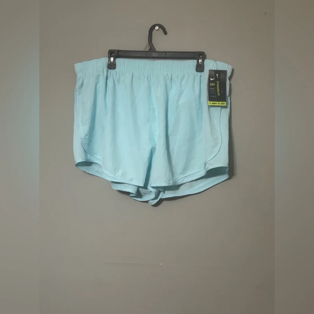 Nike Blue Athletic Shorts Relaxed Fit - Picture 2 of 6